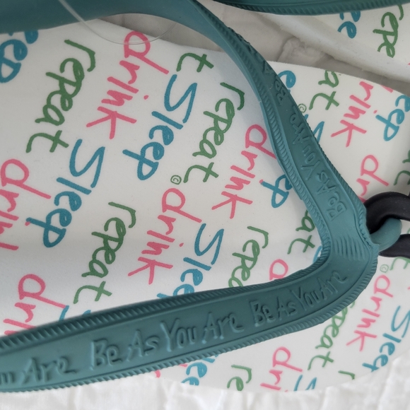 Drink Sleep Repeat Flip Flops Sandals M 7-8 NWT Be As You Are - Picture 9 of 9